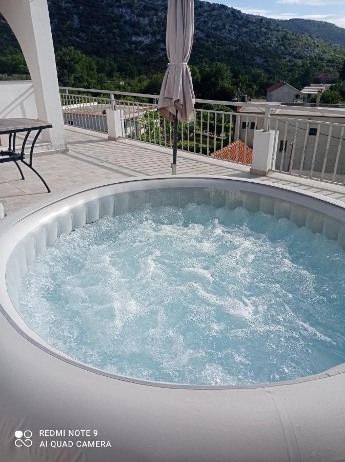 Holiday Home Horizonte With Jacuzzi Gornja Brela Exterior photo