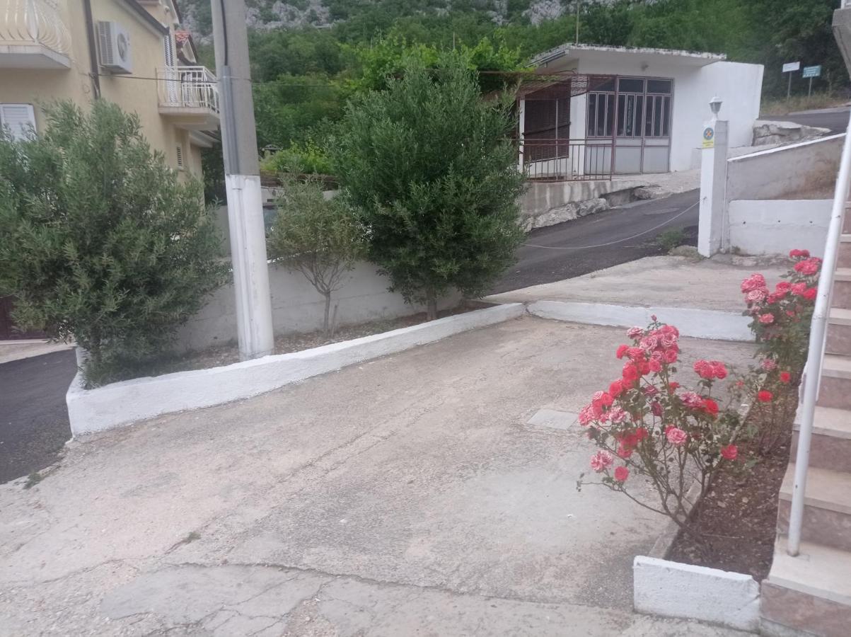 Holiday Home Horizonte With Jacuzzi Gornja Brela Exterior photo
