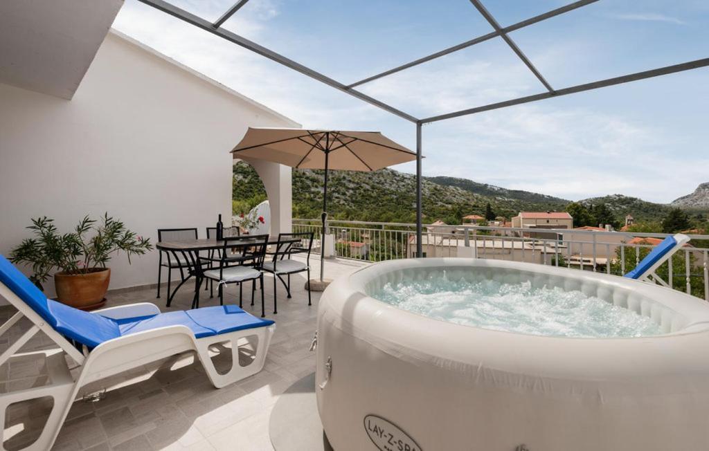 Holiday Home Horizonte With Jacuzzi Gornja Brela Exterior photo